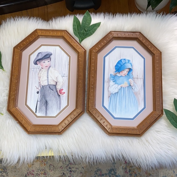 Set of Two Vintage Framed Lithograph Prints of a Boy and a Girl Sign - Picture 1 of 17